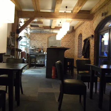 Alter Hafenspeicher 3*