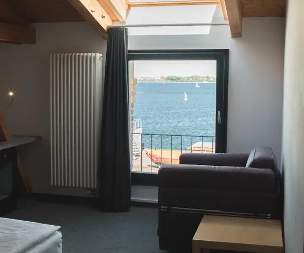 Alter Hafenspeicher Отель Штральзунд